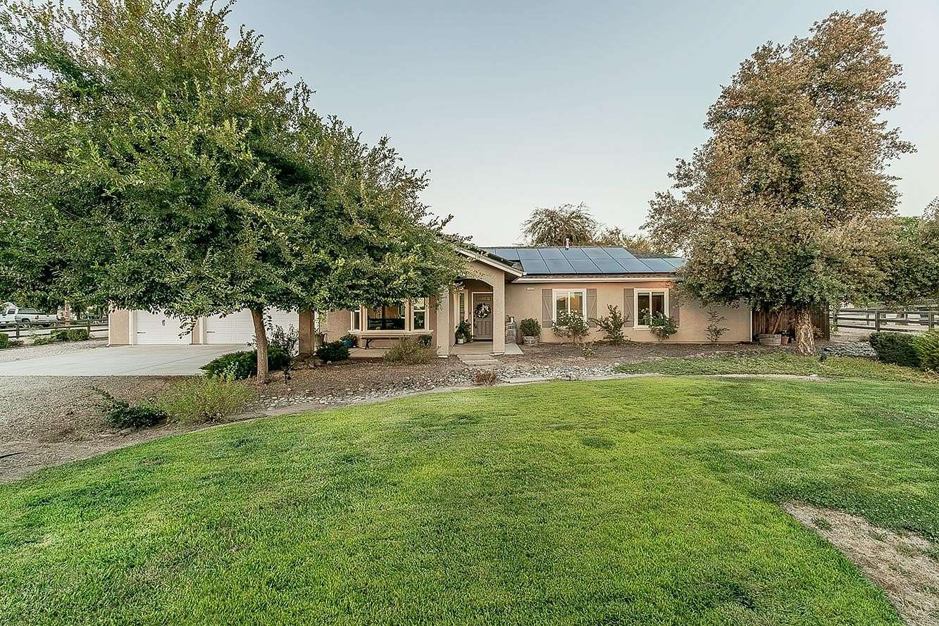 2.25 Acres of Land with Home for Sale in Madera, California