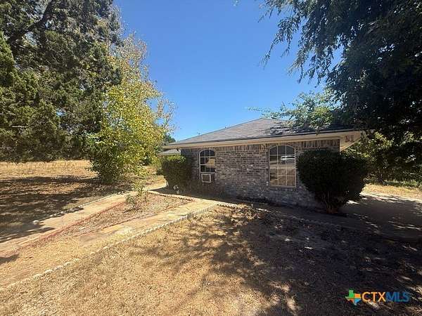 3.16 Acres of Land with Home for Sale in Copperas Cove, Texas