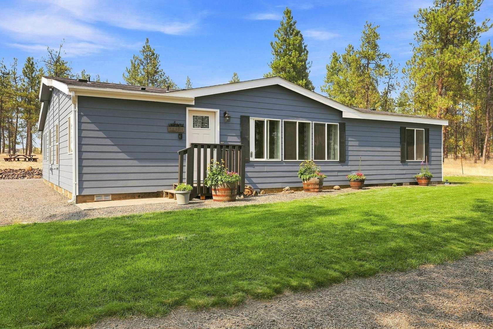 10.9 Acres of Land with Home for Sale in Edwall, Washington