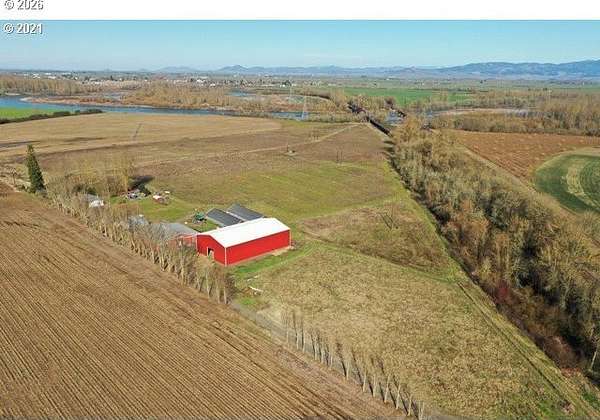 34.5 Acres of Agricultural Land with Home for Sale in Junction City, Oregon