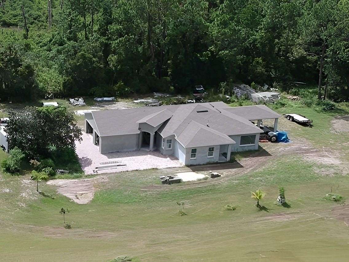 2.52 Acres of Land with Home for Sale in St. Cloud, Florida