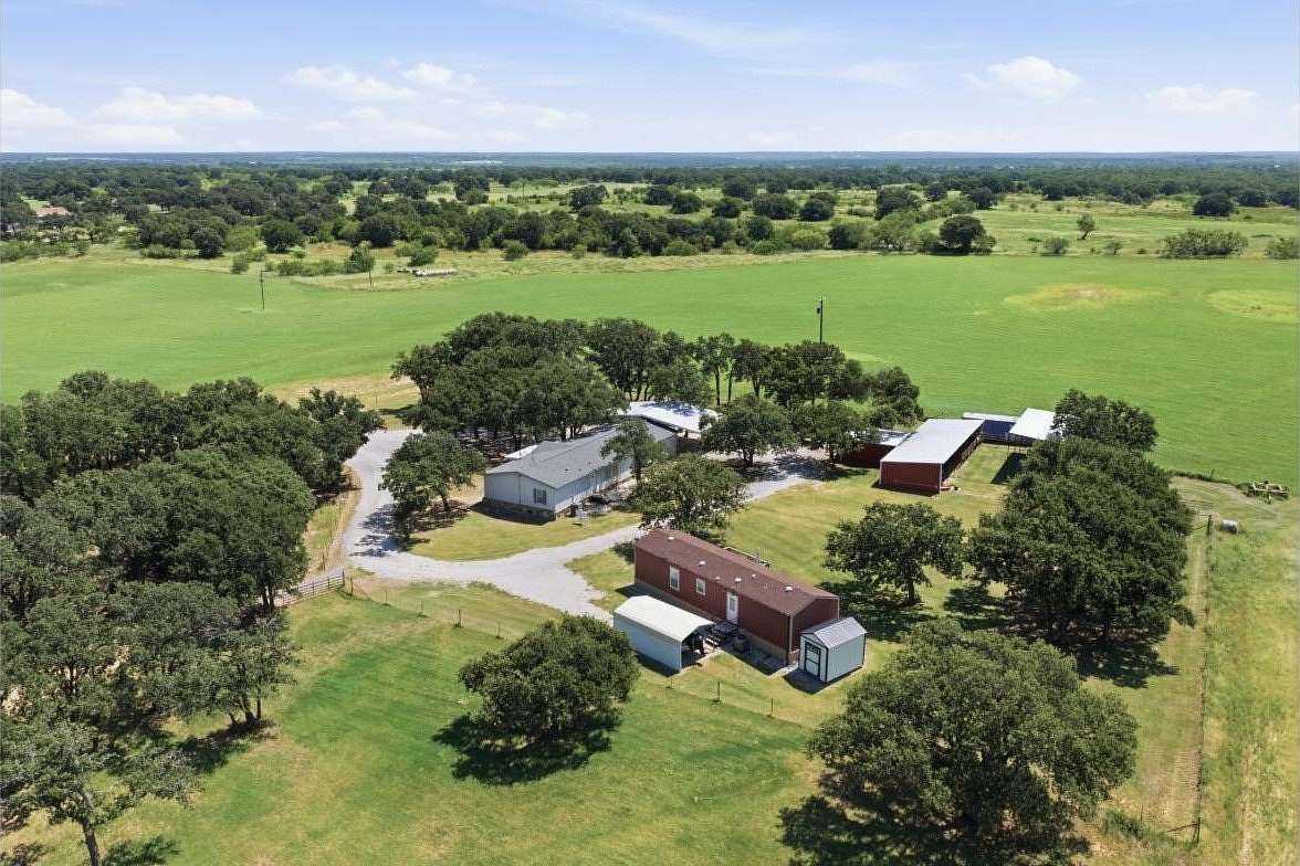 37 Acres of Land with Home for Sale in Eastland, Texas