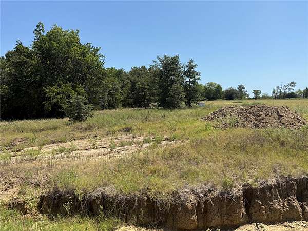 2 Acres of Residential Land for Sale in Dike, Texas