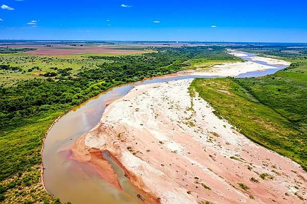 930 Acres of Land for Sale in Harrold, Texas