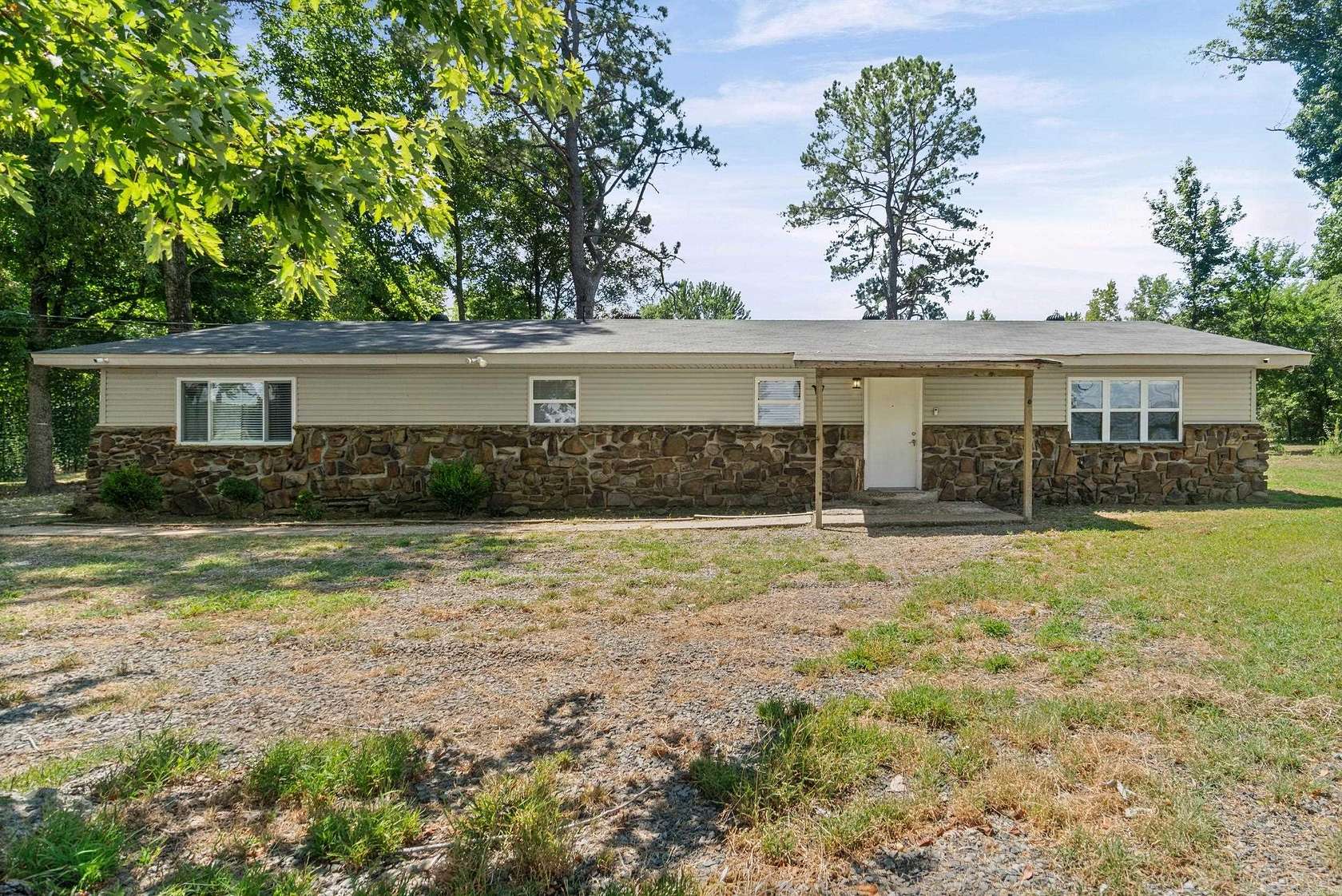 4.54 Acres of Land with Home for Sale in Jacksonville, Arkansas