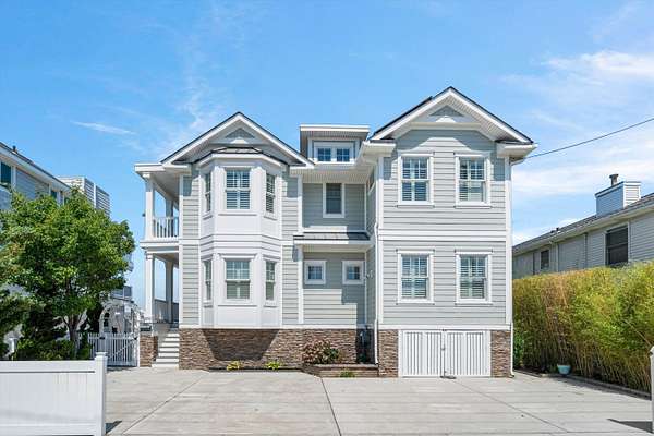 15.2 Acres of Land with Home for Sale in Stone Harbor, New Jersey
