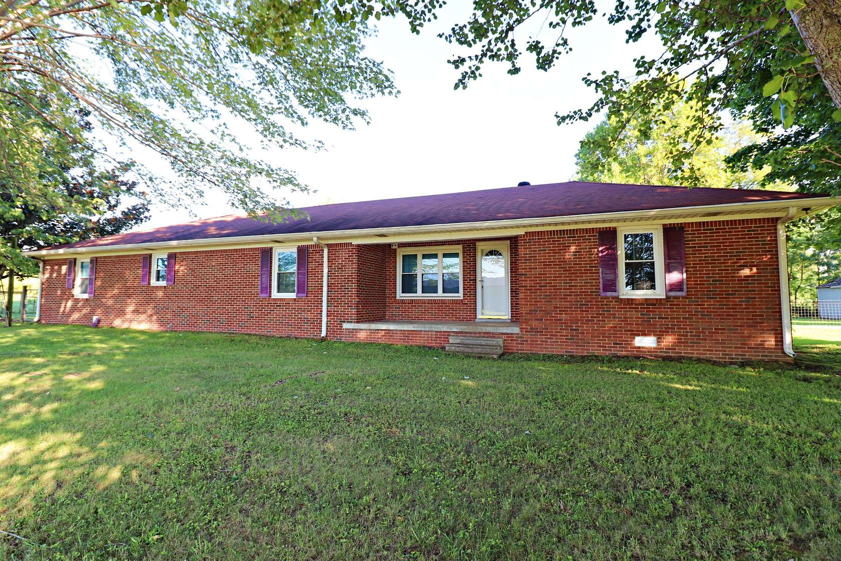 3.55 Acres of Land with Home for Auction in Pleasant Shade, Tennessee
