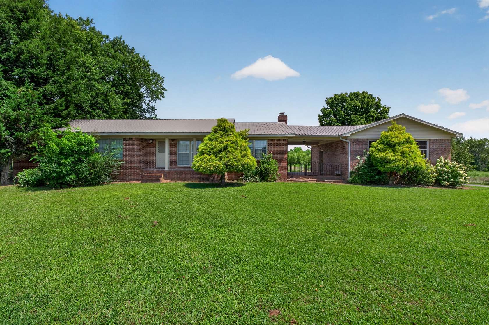 80 Acres of Land with Home for Sale in McMinnville, Tennessee
