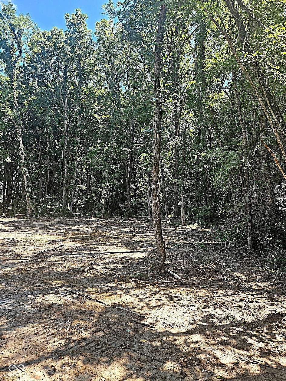 2.12 Acres of Residential Land for Sale in Martinsville, Indiana
