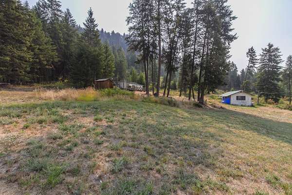 20 Acres of Recreational Land with Home for Sale in Colville, Washington