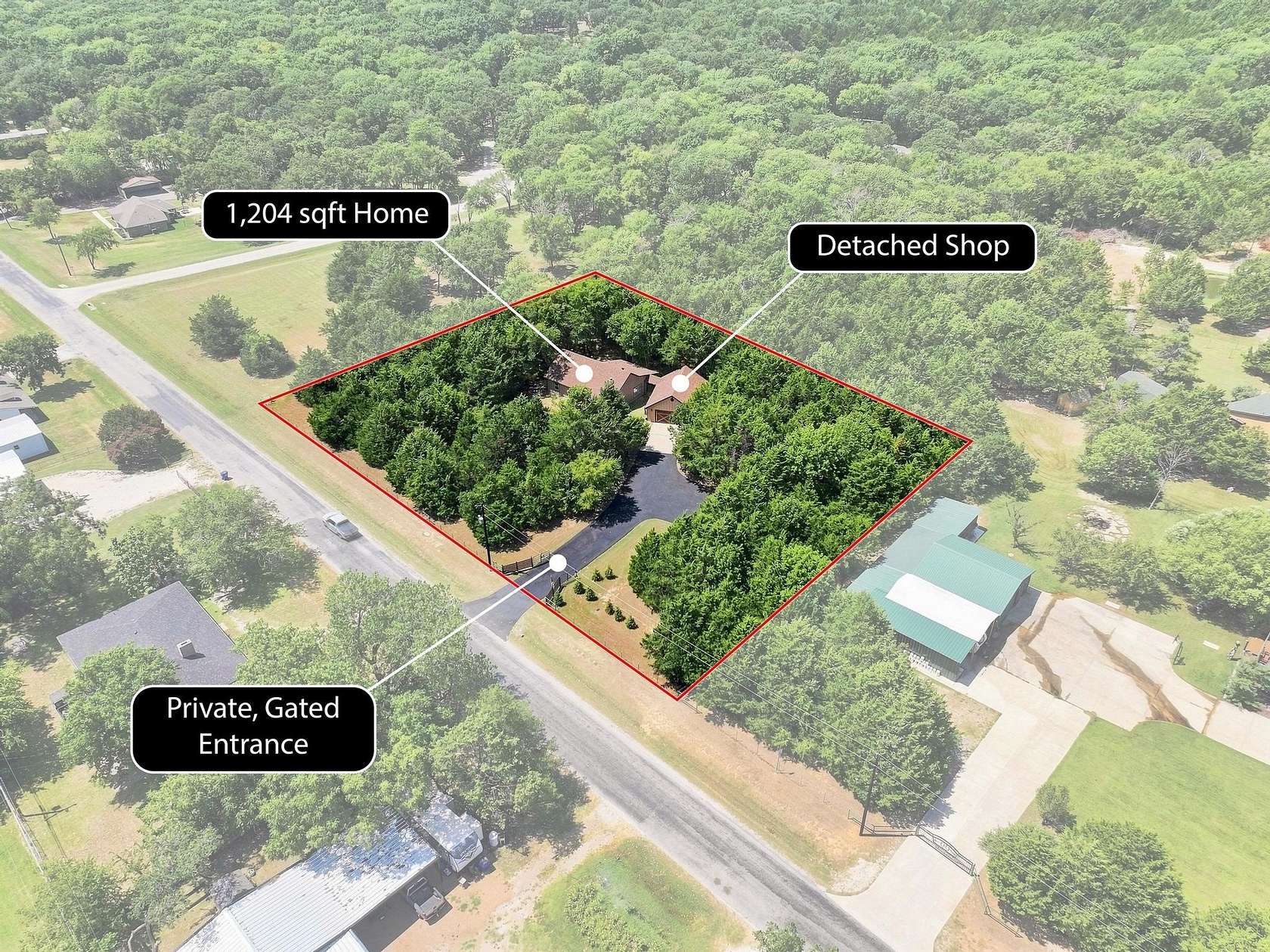 1.58 Acres of Land with Home for Sale in Gordonville, Texas