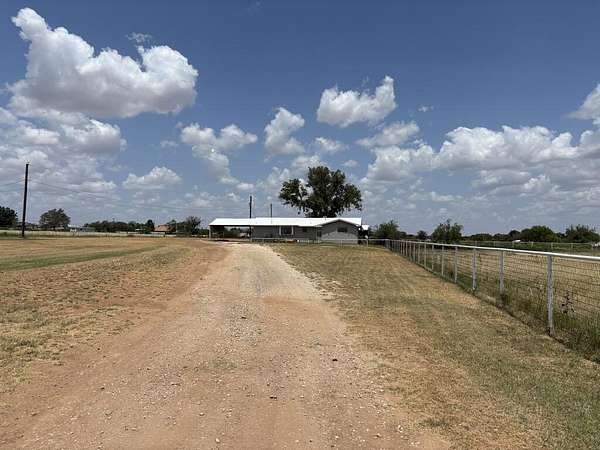 24.7 Acres of Agricultural Land with Home for Sale in Snyder, Texas
