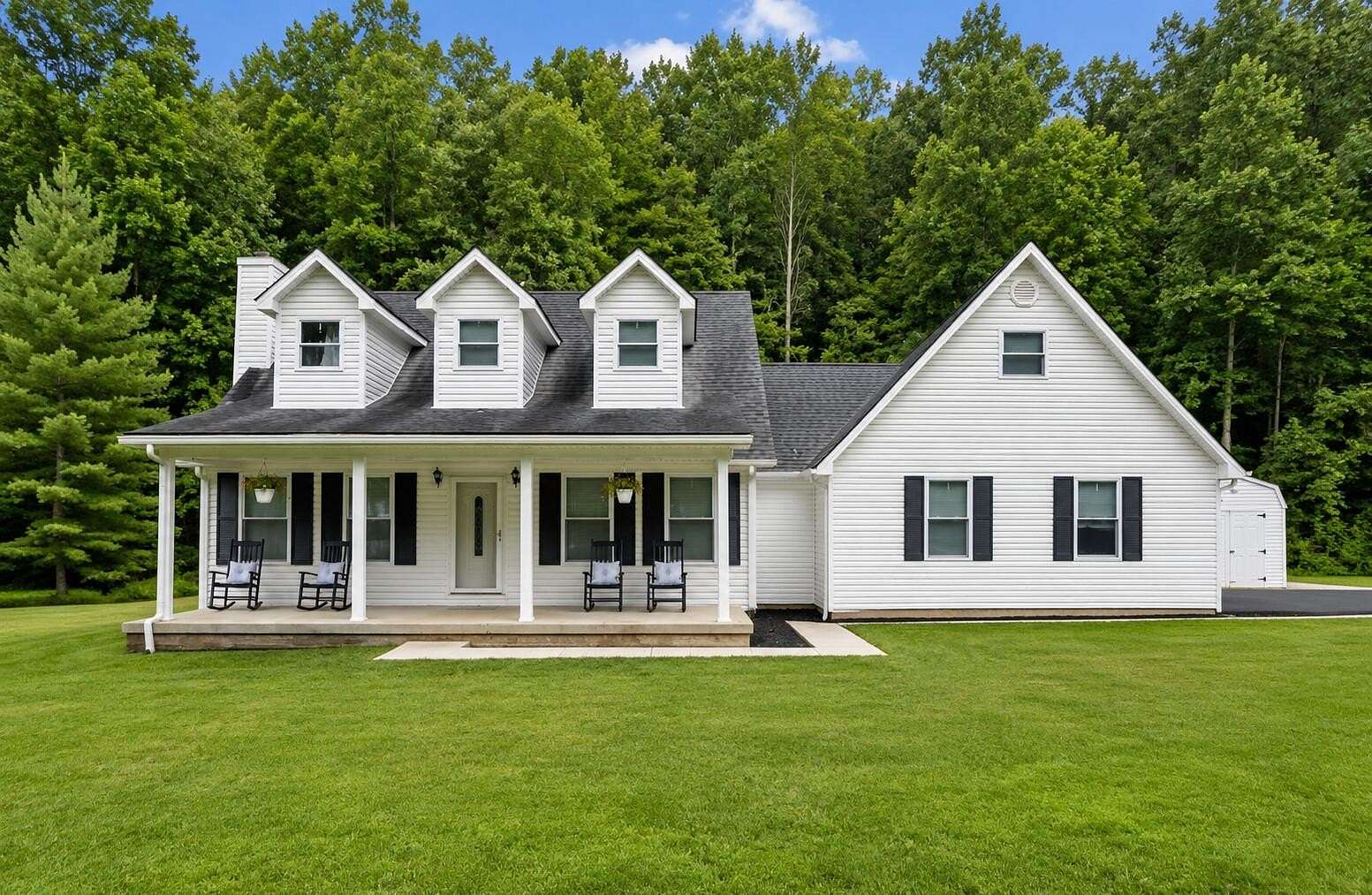 12.2 Acres of Recreational Land with Home for Sale in Campton, Kentucky