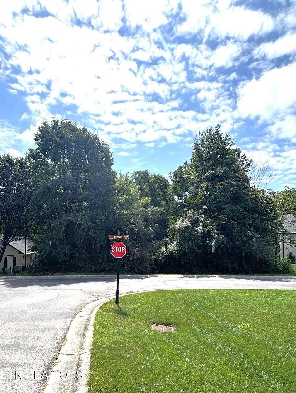 0.39 Acres of Residential Land for Sale in Loudon, Tennessee
