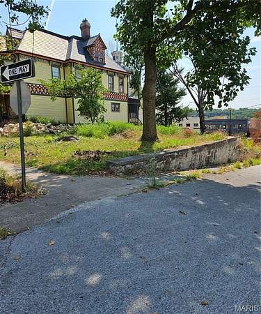 0.1 Acres of Mixed-Use Land for Sale in Hannibal, Missouri