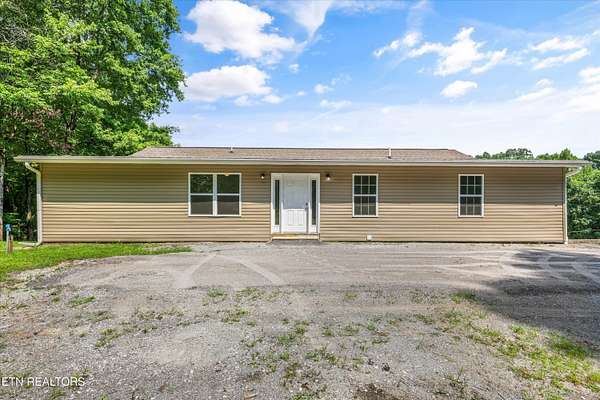 1.6 Acres of Land with Home for Sale in Clinton, Tennessee