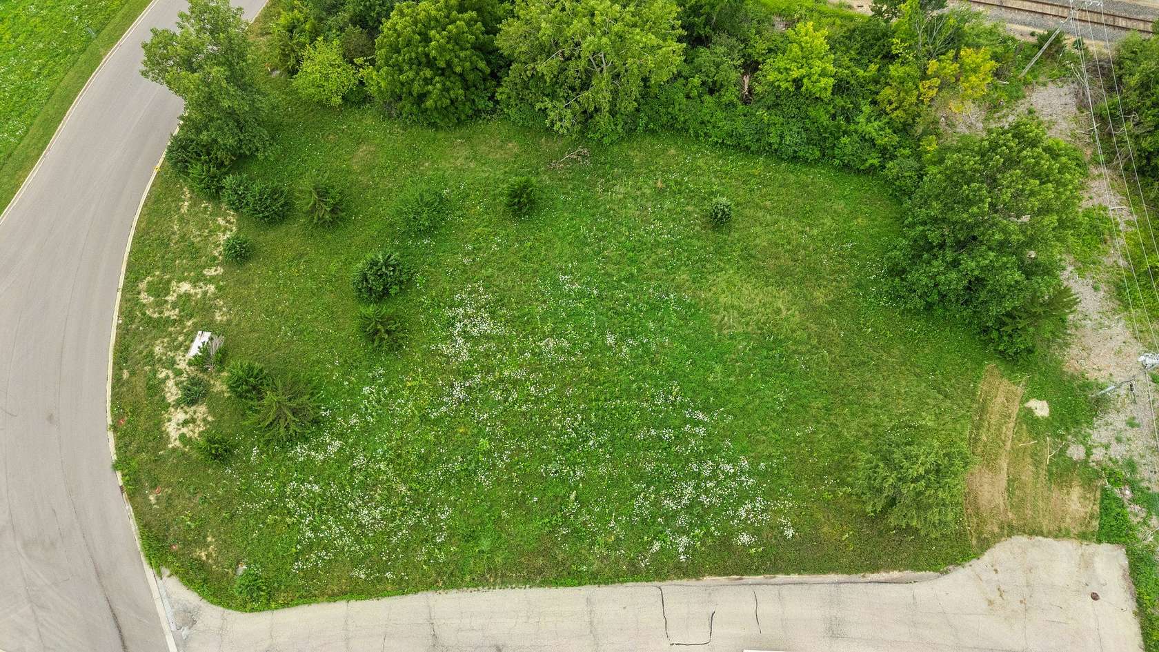 0.83 Acres of Residential Land for Sale in Batavia, Illinois