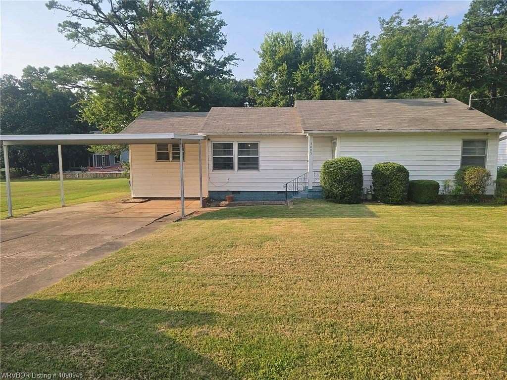 2 Acres of Land with Home for Sale in Fort Smith, Arkansas