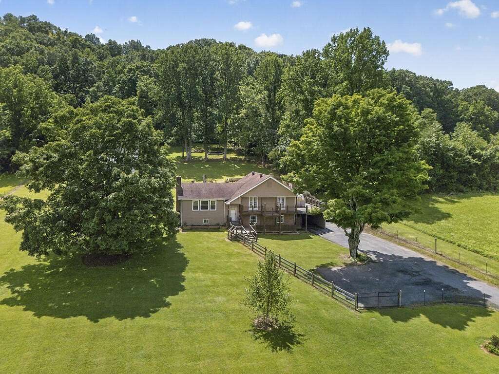 4.39 Acres of Land with Home for Sale in Abingdon, Virginia