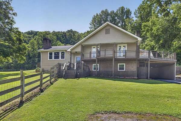 4.39 Acres of Land with Home for Sale in Abingdon, Virginia