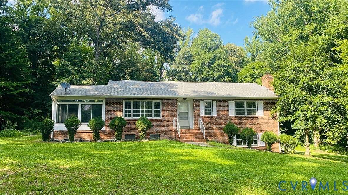 2.5 Acres of Land with Home for Sale in Mechanicsville, Virginia