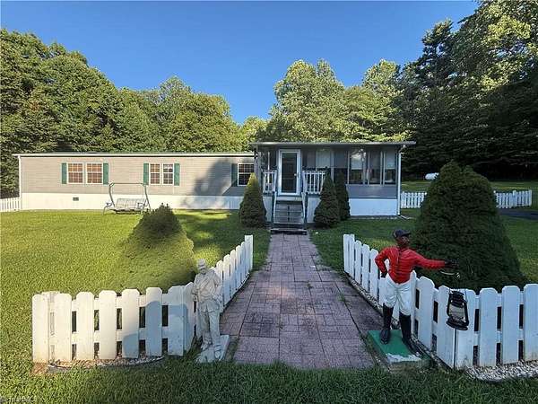 5 Acres of Land with Home for Sale in Fancy Gap, Virginia