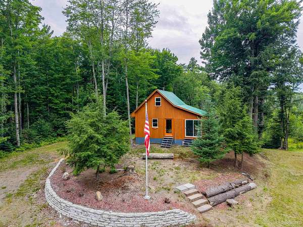 10 Acres of Recreational Land with Home for Sale in Marquette, Michigan