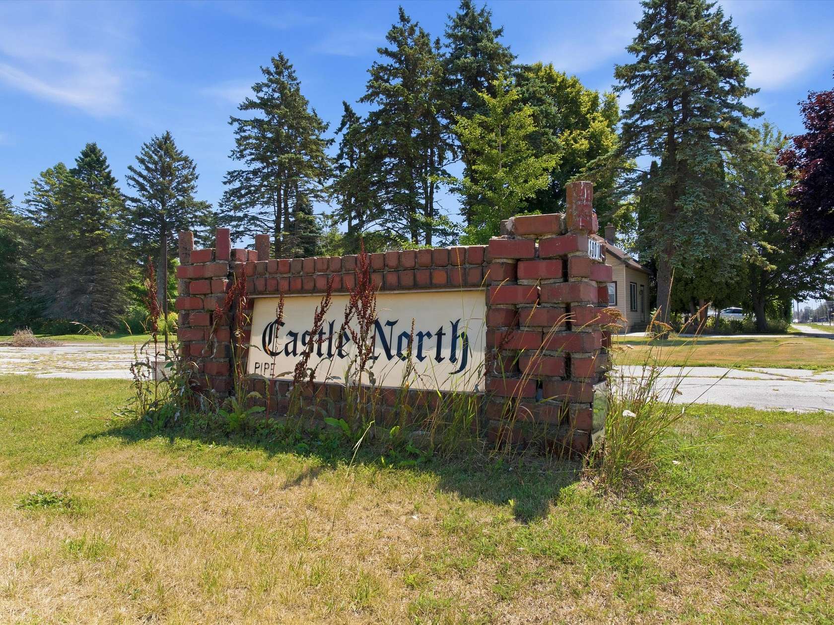 2.12 Acres of Improved Commercial Land for Sale in Manitowoc, Wisconsin