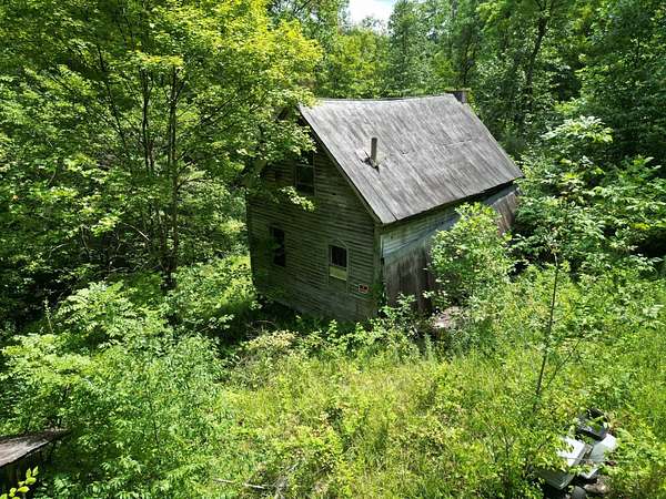 141 Acres of Recreational Land for Sale in Walton, West Virginia