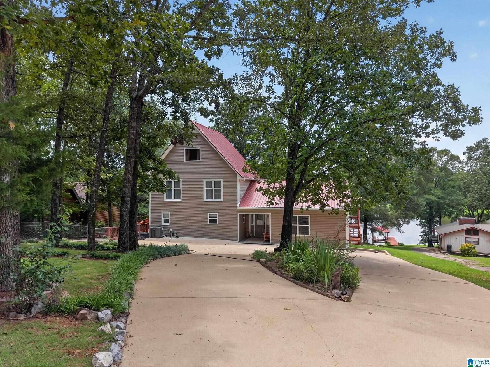 1.33 Acres of Land with Home for Sale in Lincoln, Alabama