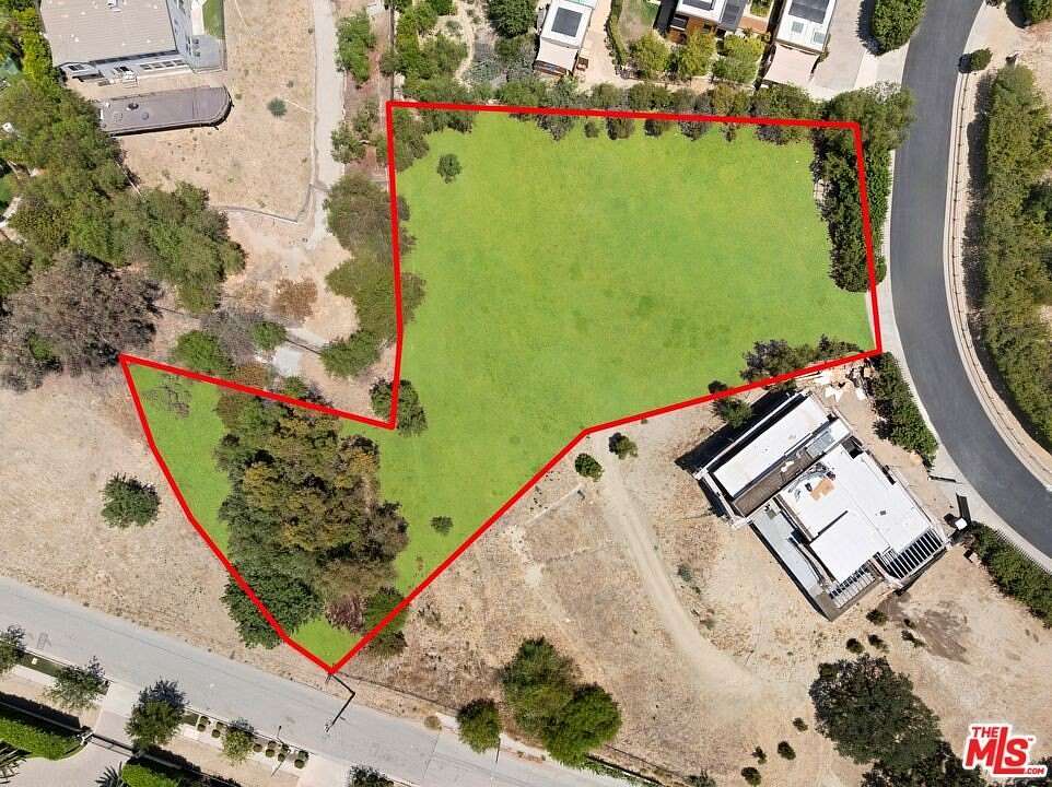 1.1 Acres of Residential Land for Sale in Granada Hills, California