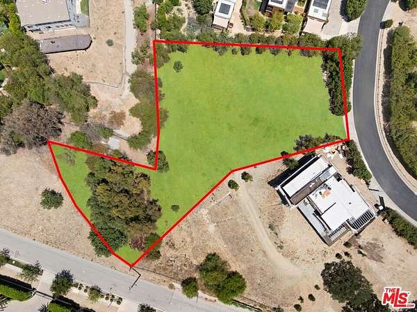 1.1 Acres of Residential Land for Sale in Granada Hills, California
