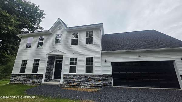 4.64 Acres of Land with Home for Lease in Stroudsburg, Pennsylvania