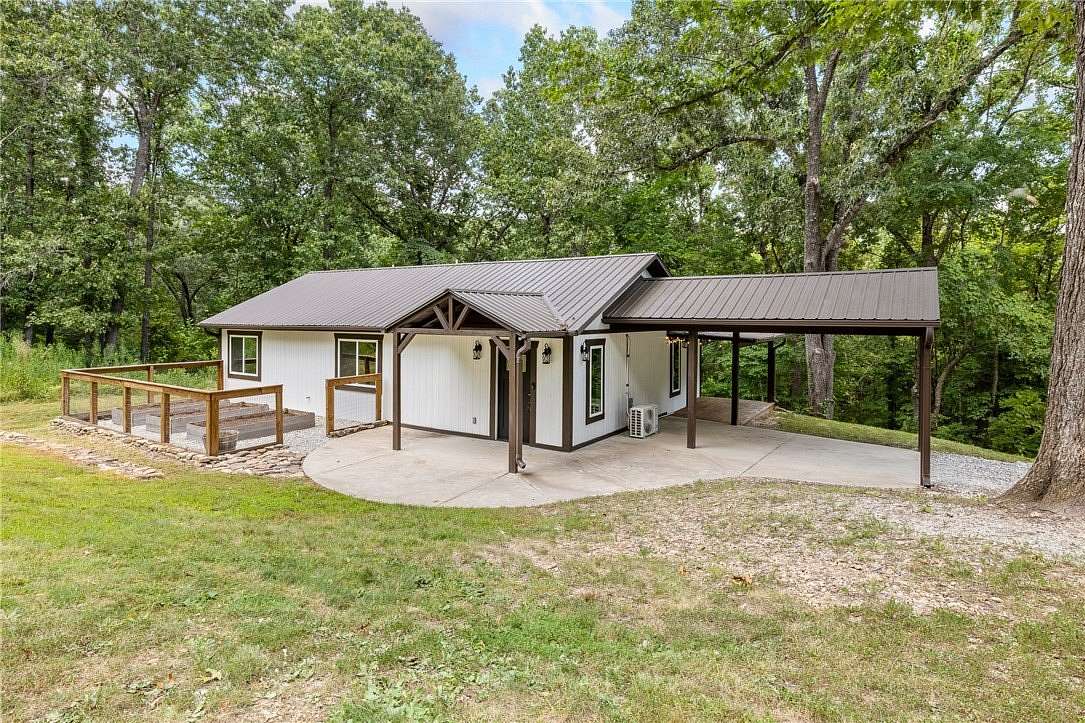 4.23 Acres of Land with Home for Sale in Omaha, Arkansas