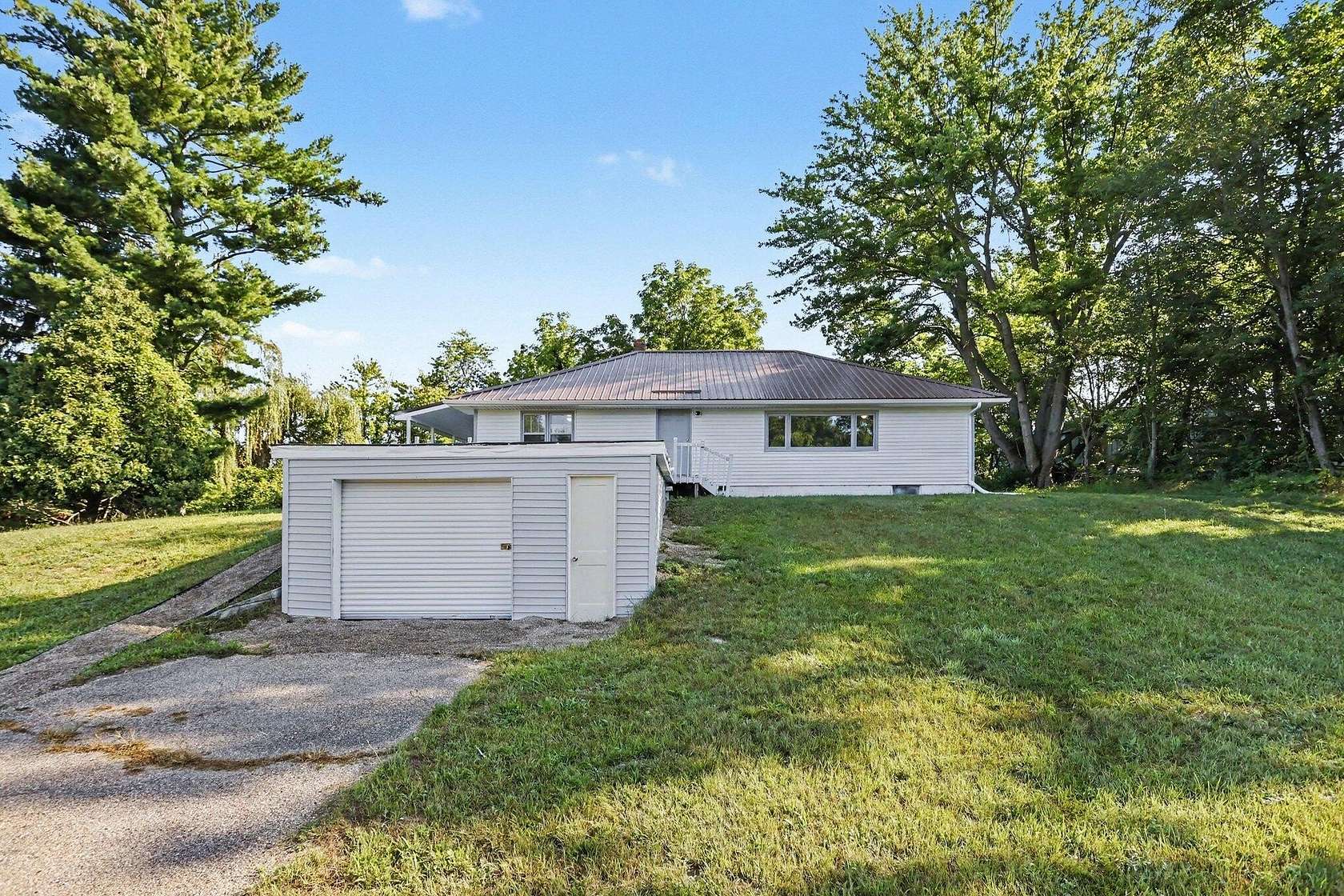 3.16 Acres of Land with Home for Sale in Buchanan, Michigan