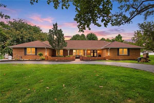 19 Acres of Land with Home for Sale in Kansas City, Kansas