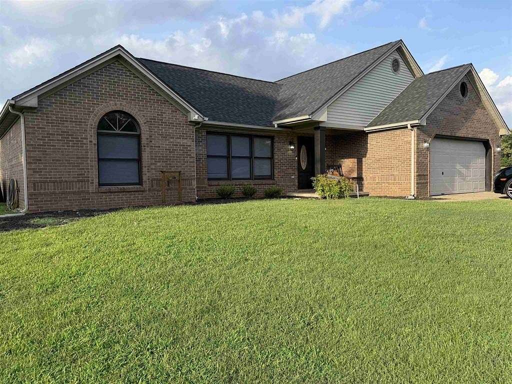 1.5 Acres of Land with Home for Sale in Owensboro, Kentucky