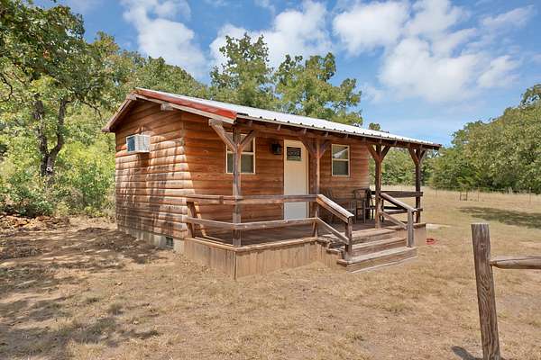 187 Acres of Land for Sale in Bowie, Texas