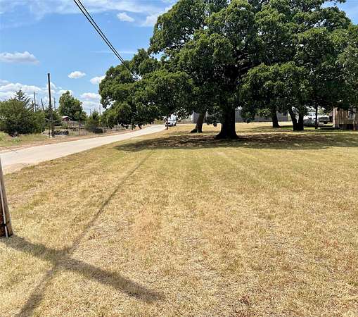 0.9 Acres of Land for Sale in Nocona, Texas