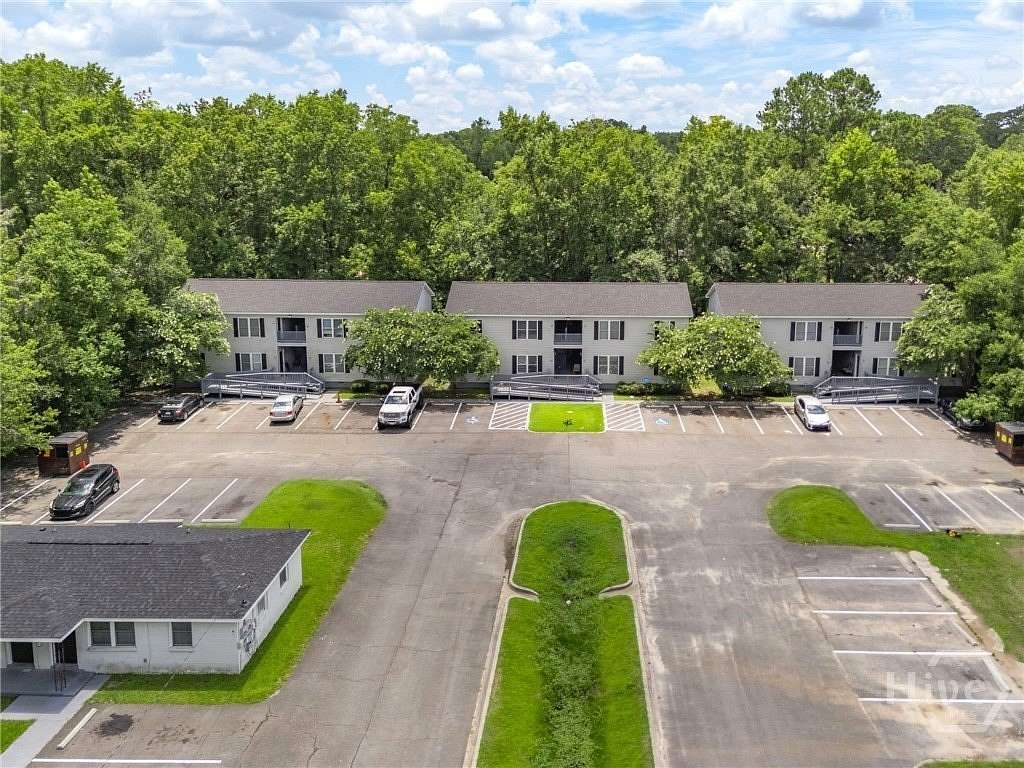 24 Acres of Land with Home for Sale in Garden City, Georgia