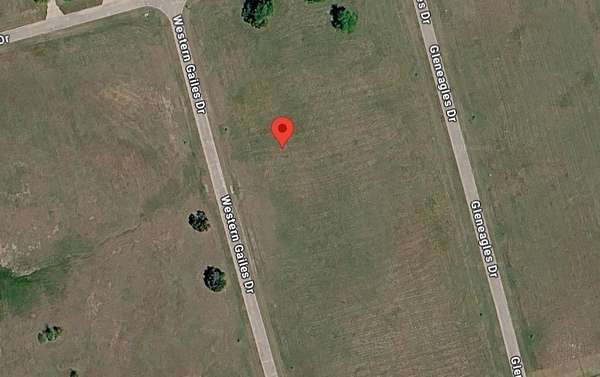0.38 Acres of Residential Land for Sale in Cleburne, Texas