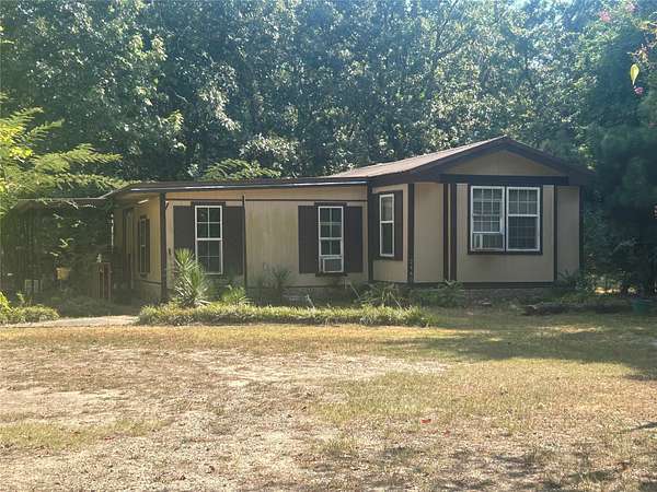 4.26 Acres of Land with Home for Sale in Paris, Texas