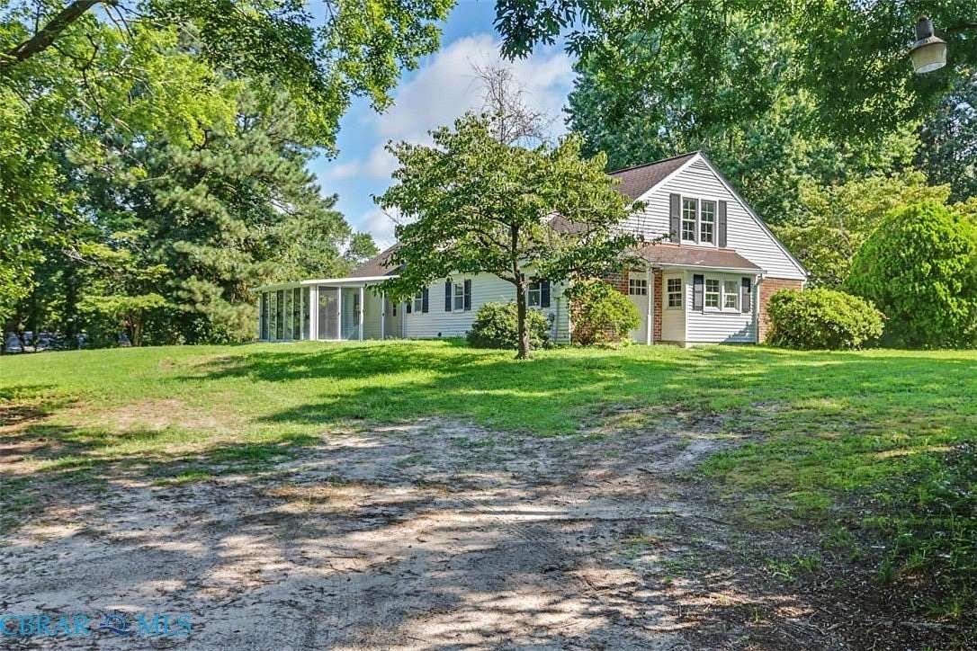 1.54 Acres of Land with Home for Sale in Williamsburg, Virginia