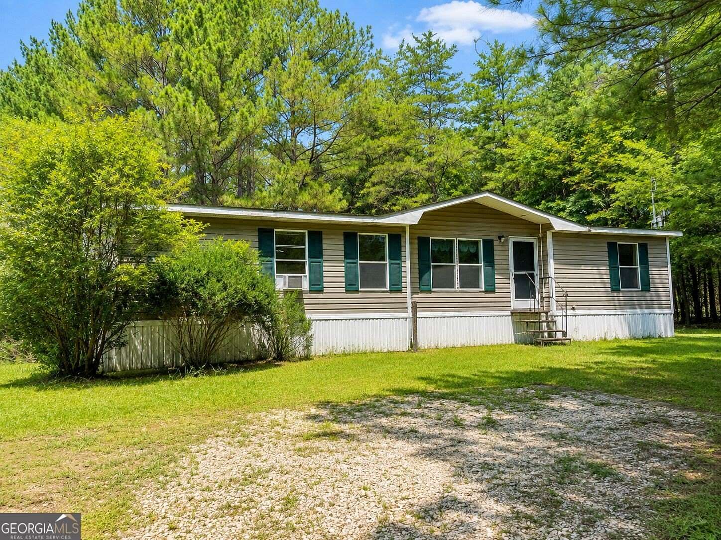 3 Acres of Land with Home for Sale in Toccoa, Georgia