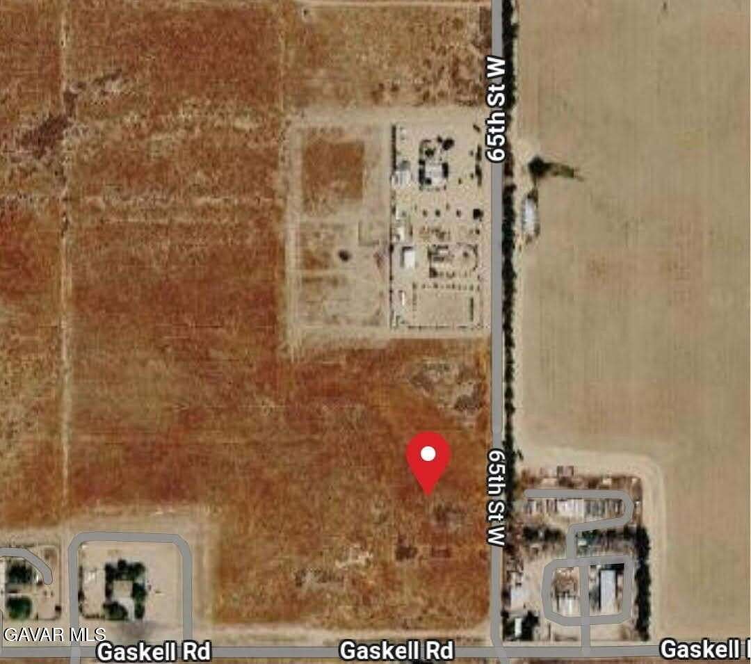 2 Acres of Residential Land for Sale in Rosamond, California