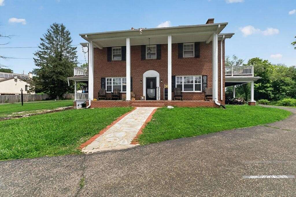 2 Acres of Land with Home for Sale in Vinton, Virginia