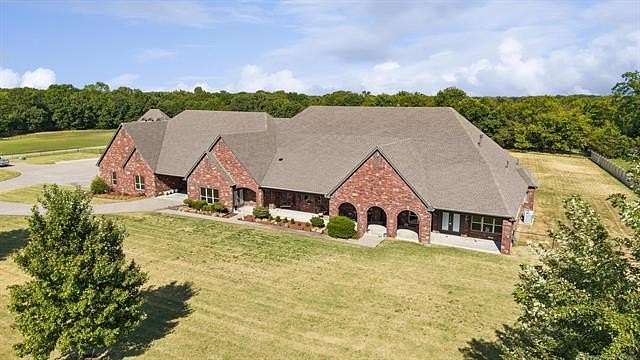 9 Acres of Land with Home for Sale in Coweta, Oklahoma