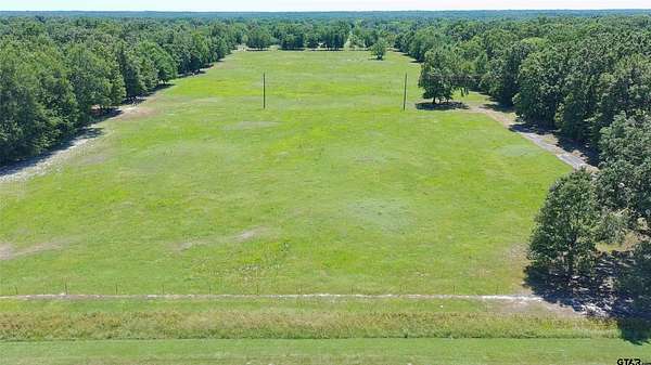 9.73 Acres of Residential Land for Sale in Mount Pleasant, Texas
