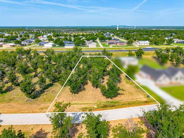 1 Acre of Residential Land for Sale in Granbury, Texas