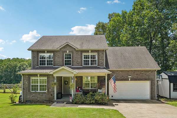 1.5 Acres of Land with Home for Sale in Clarksville, Tennessee